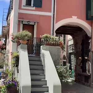  Holiday home La Casetta Rosa Italy
