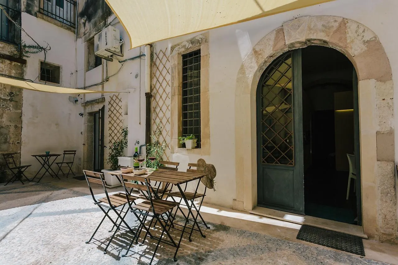 1743 Loft Apartment Syracuse Italy