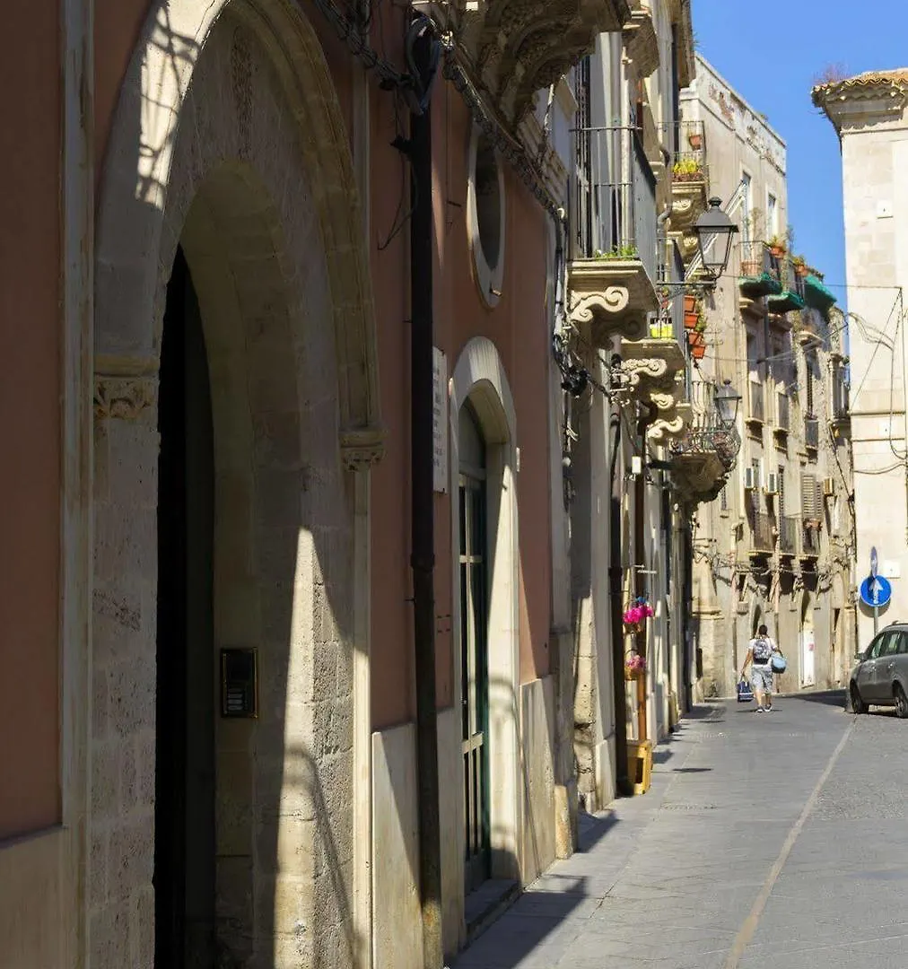 1743 Loft Apartment Syracuse Italy
