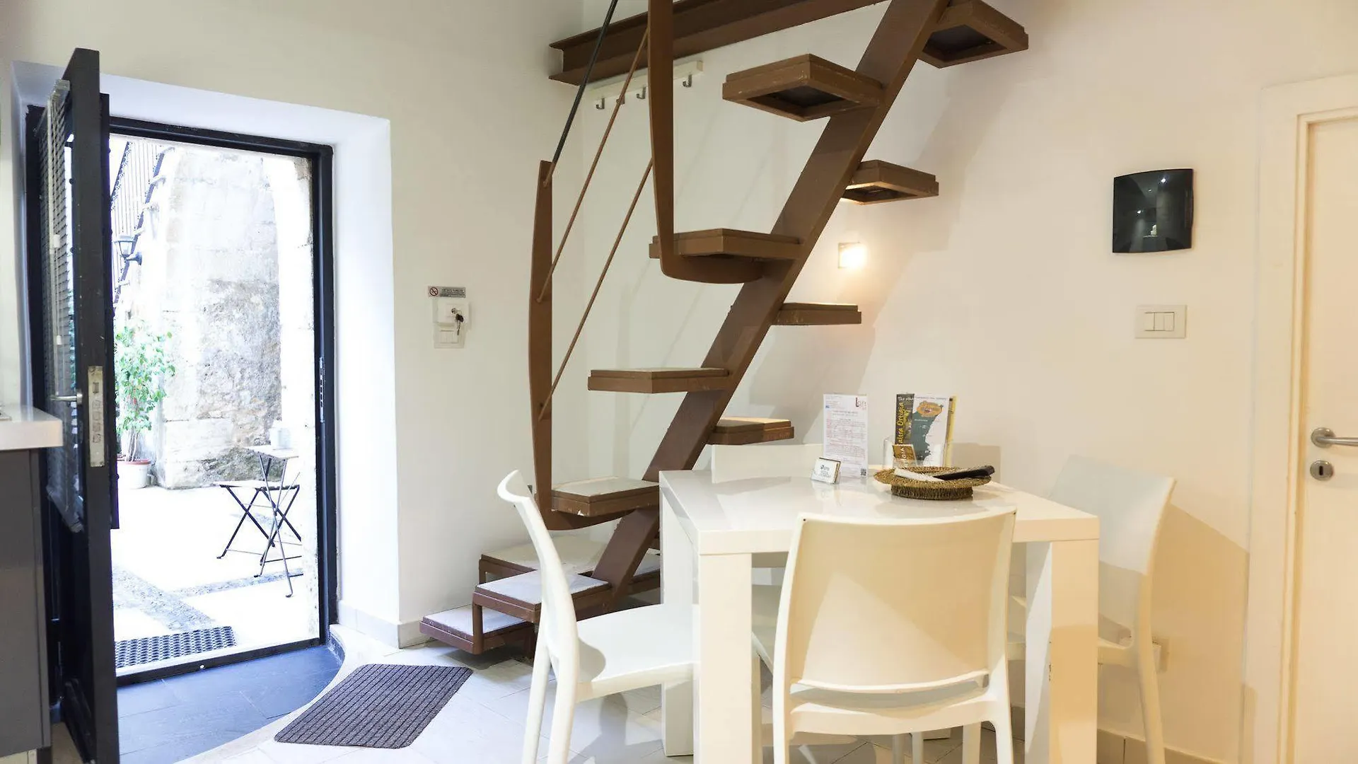 1743 Loft Apartment Syracuse 0*,  Italy