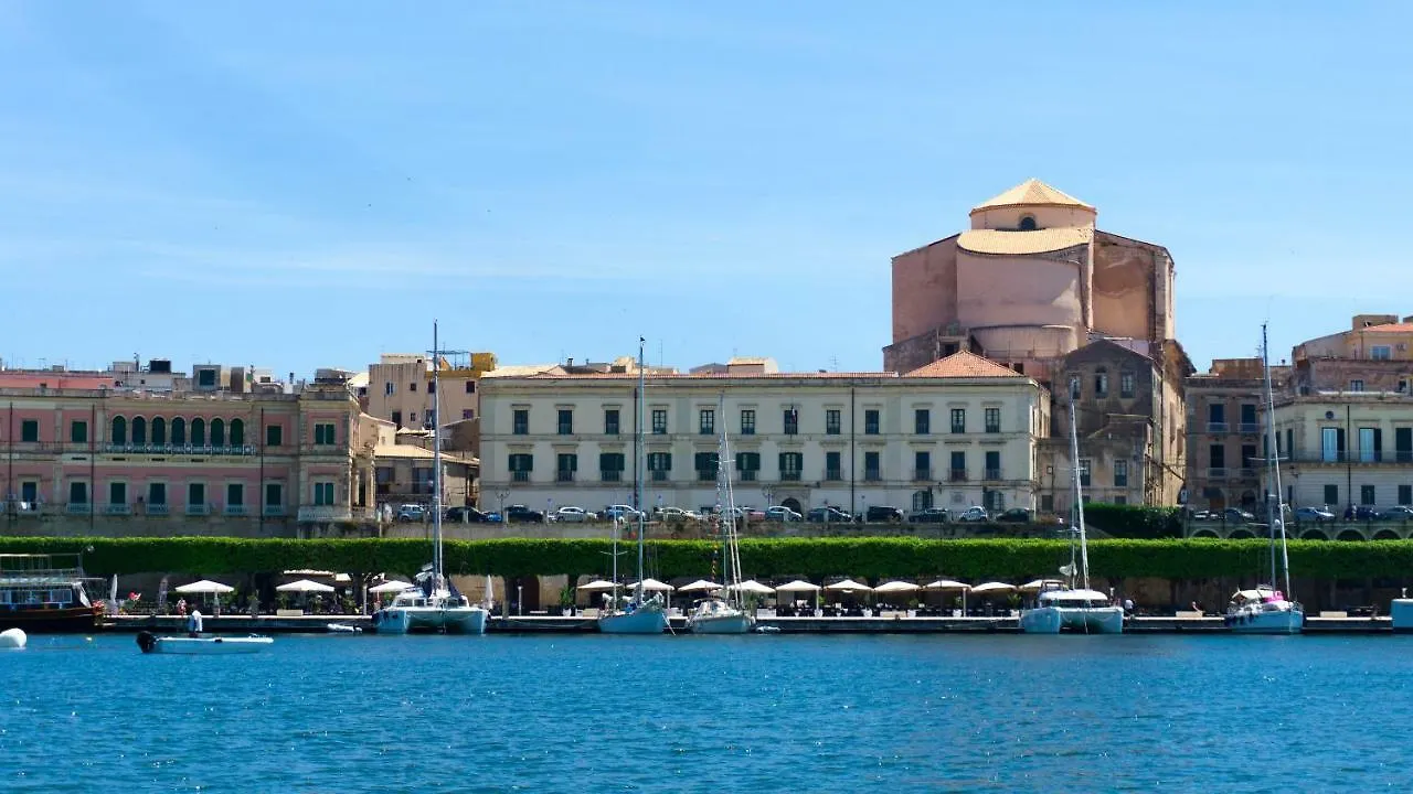 1743 Loft Apartment Syracuse Italy